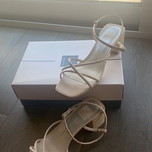 Nude dolce vita strappys